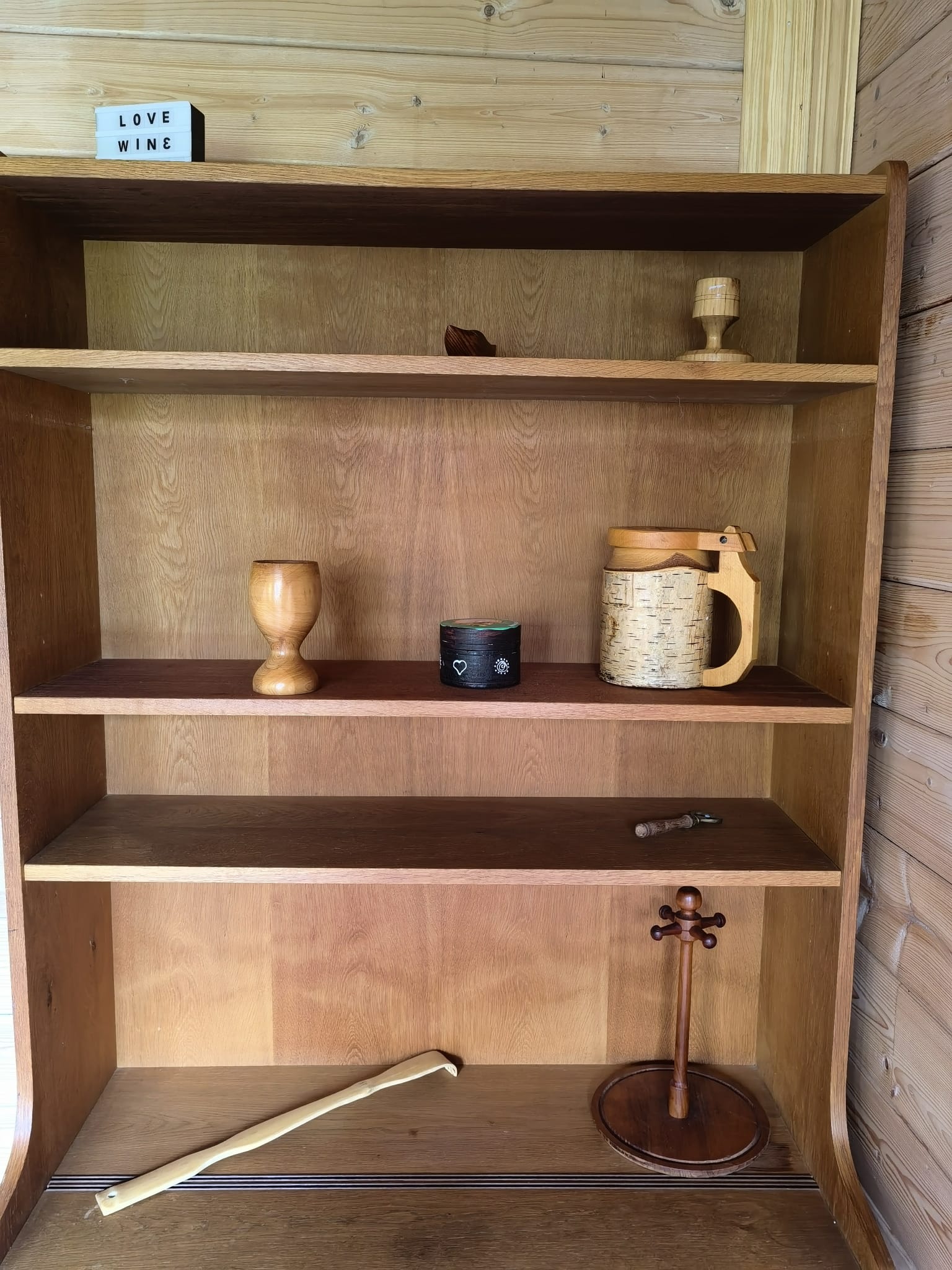 Inside the cabin (6)